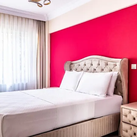Flat W Balcony Near Moda Coast In Kadikoy *