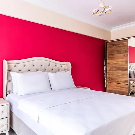 Flat W Balcony Near Moda Coast In Kadikoy شقة