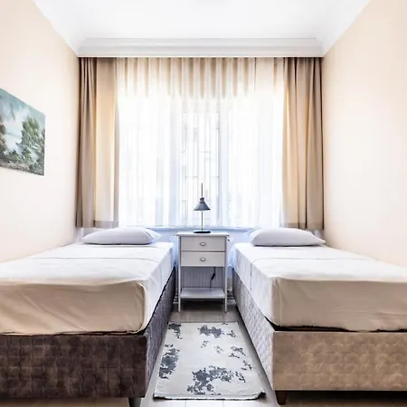 Flat W Balcony Near Moda Coast In Kadikoy